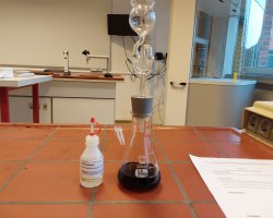 Projekwoche2024_Lebensmittelchemie-2.jpg