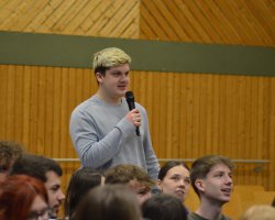 Podiumsdiskussion2025-11.JPG